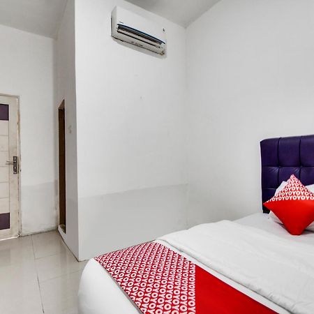 Oyo 90897 Hotel Sepupu Satria เปกันบารู ภายนอก รูปภาพ