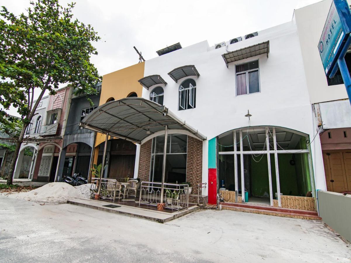 Oyo 90897 Hotel Sepupu Satria เปกันบารู ภายนอก รูปภาพ