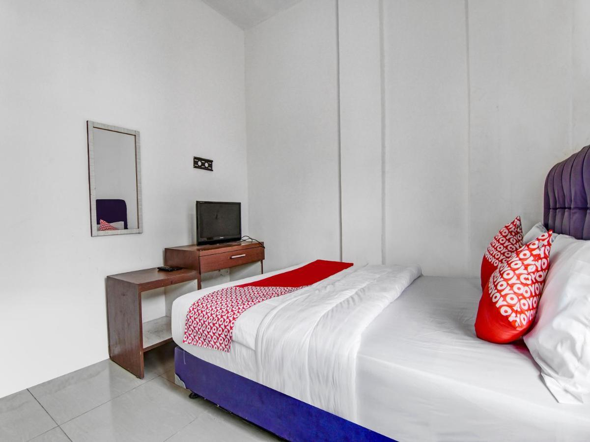 Oyo 90897 Hotel Sepupu Satria เปกันบารู ภายนอก รูปภาพ