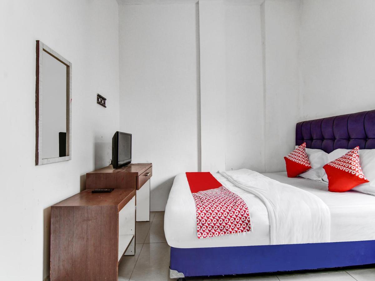 Oyo 90897 Hotel Sepupu Satria เปกันบารู ภายนอก รูปภาพ